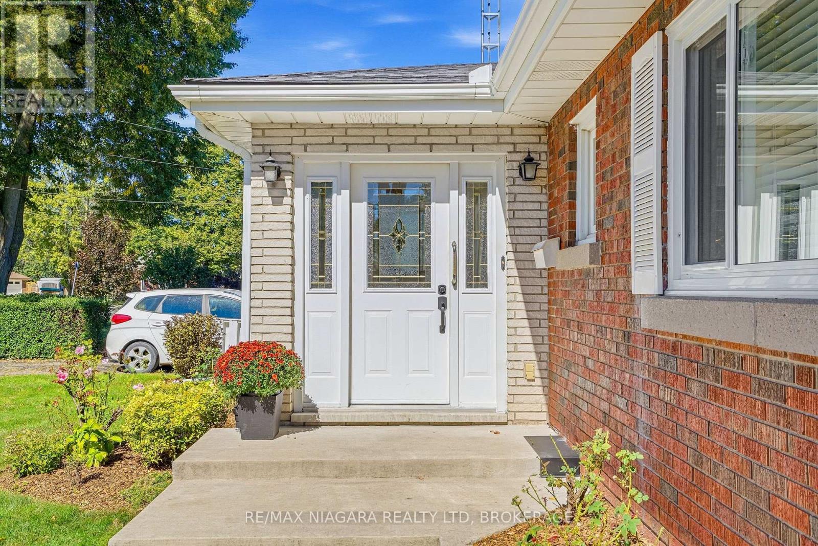 7771 Wilson Crescent, Niagara Falls, Ontario  L2G 4S6 - Photo 4 - X13829096