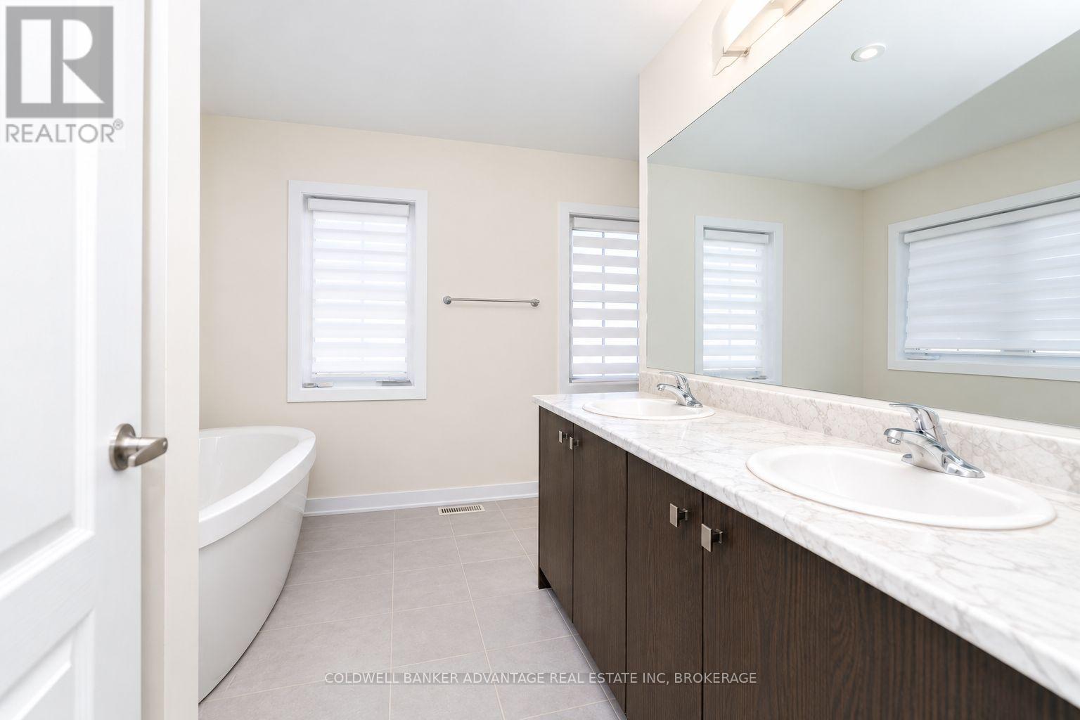8 Downriver Drive, Welland, Ontario  L3B 0M5 - Photo 17 - X13829292