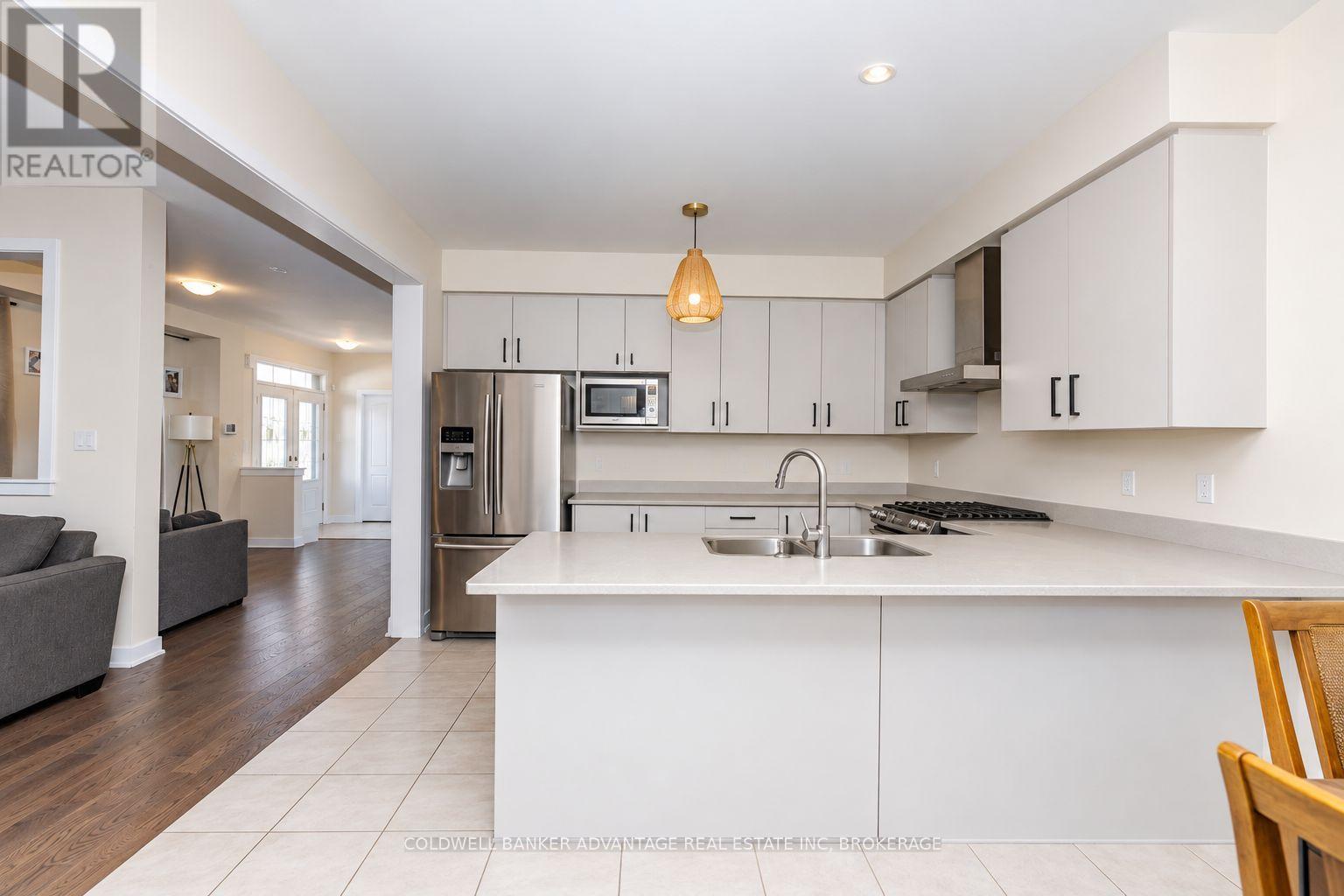 8 Downriver Drive, Welland, Ontario  L3B 0M5 - Photo 8 - X13829292