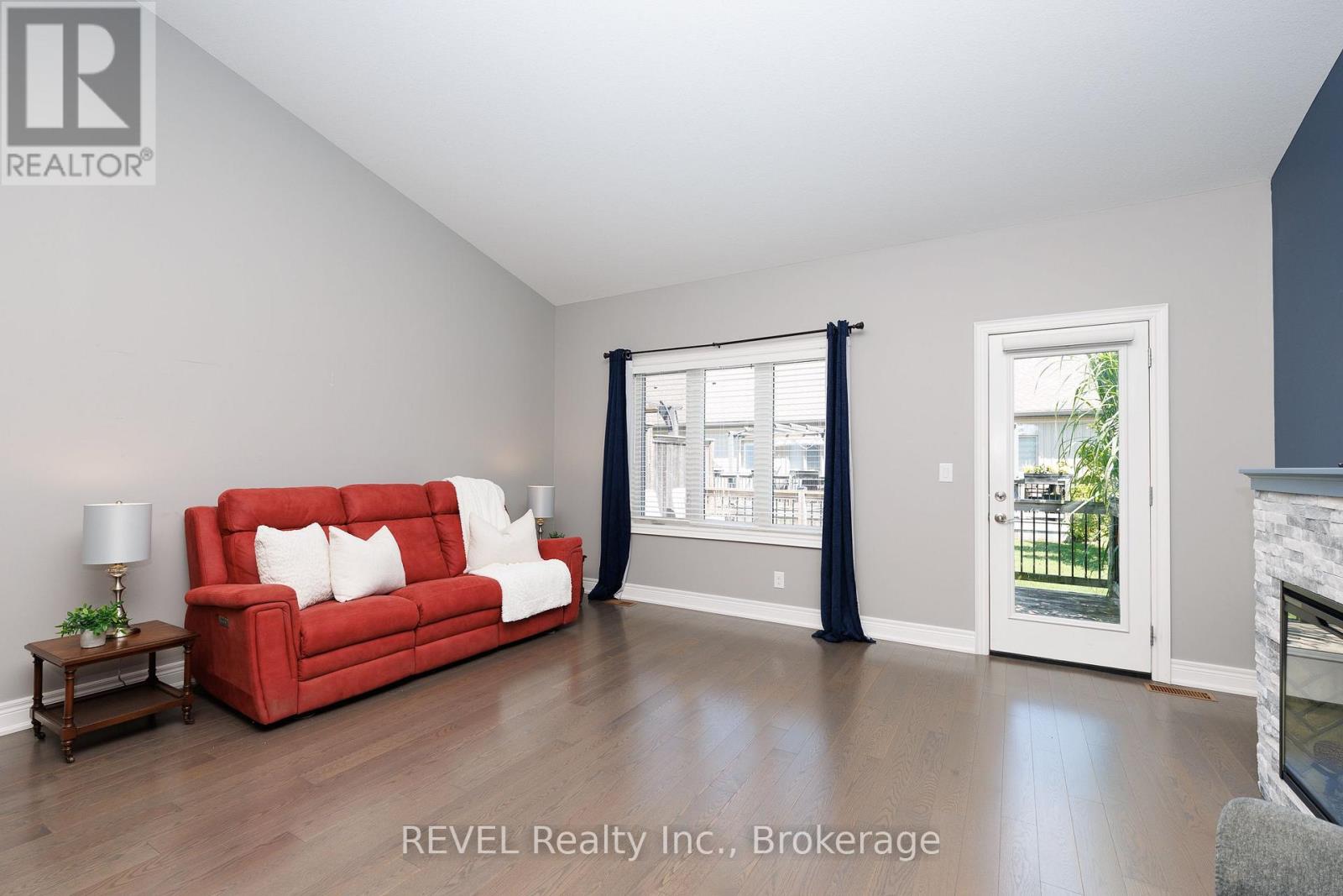 38 Sandalwood Common, St. Catharines, Ontario  L2M 0B3 - Photo 11 - X13829392