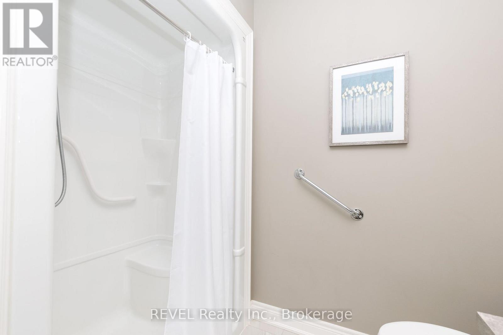 38 Sandalwood Common, St. Catharines, Ontario  L2M 0B3 - Photo 20 - X13829392