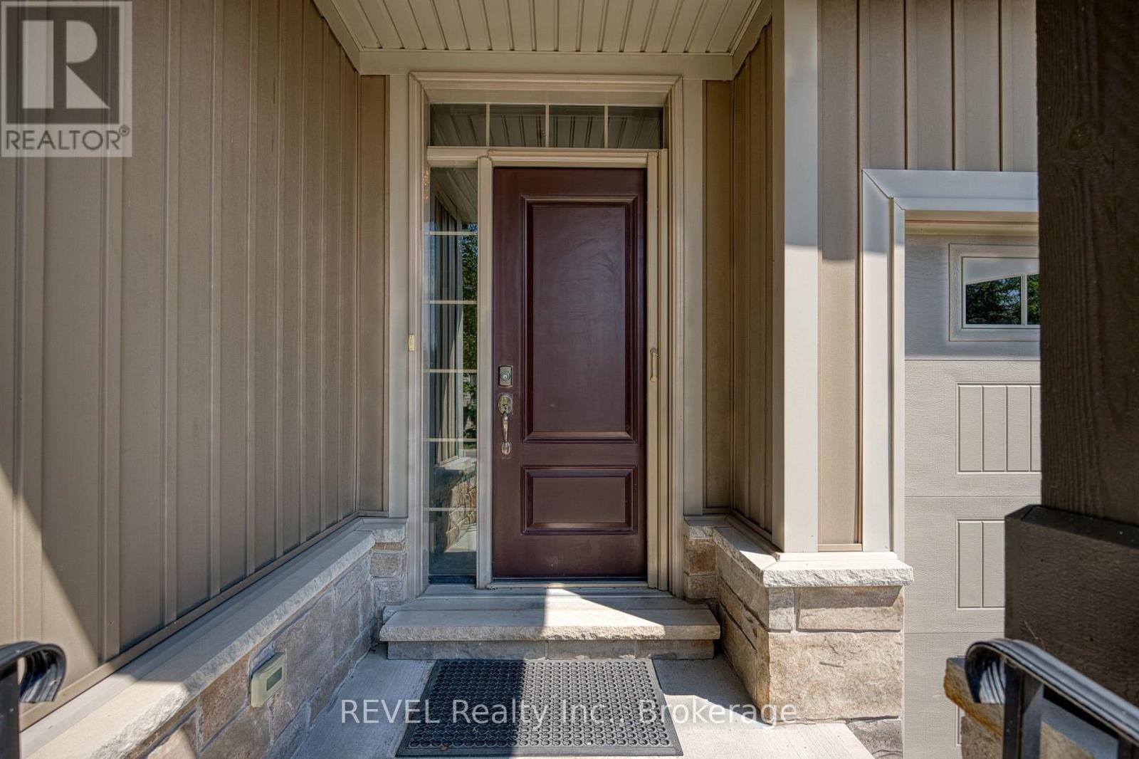 38 Sandalwood Common, St. Catharines, Ontario  L2M 0B3 - Photo 3 - X13829392