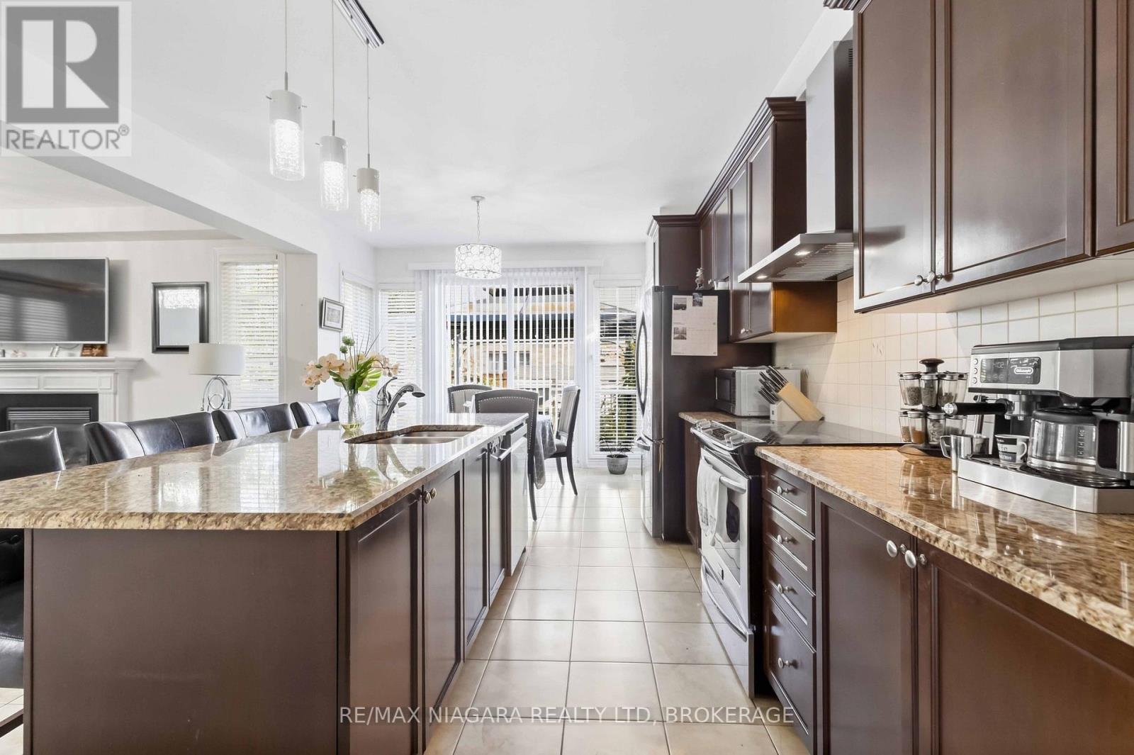 8760 Milomir Street, Niagara Falls, Ontario  L2H 0C6 - Photo 6 - X13830346