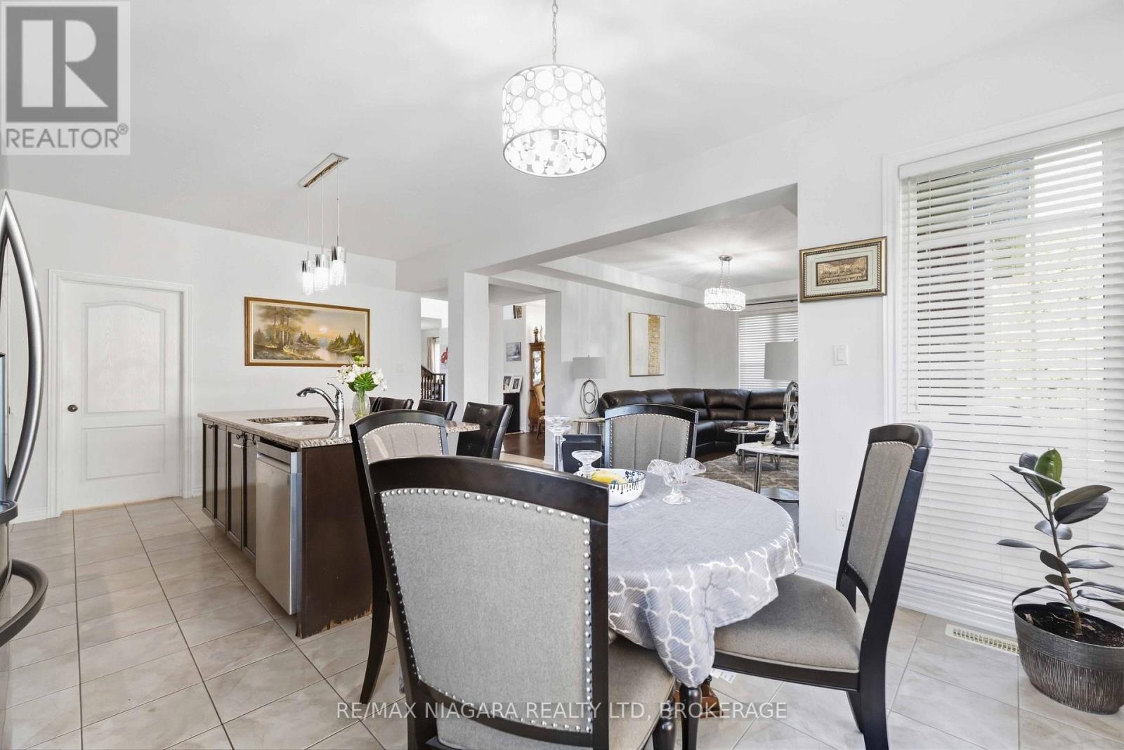 8760 Milomir Street, Niagara Falls, Ontario  L2H 0C6 - Photo 7 - X13830346