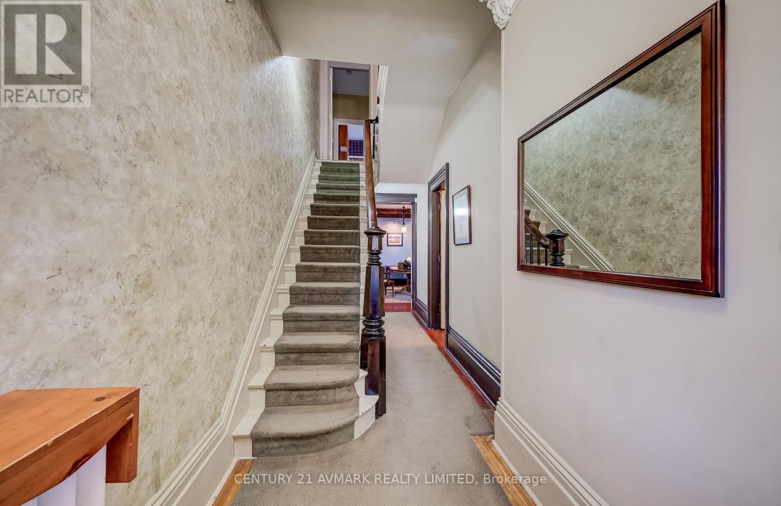 37 Church Street, St. Catharines, Ontario  L2R 3B7 - Photo 3 - X13830766