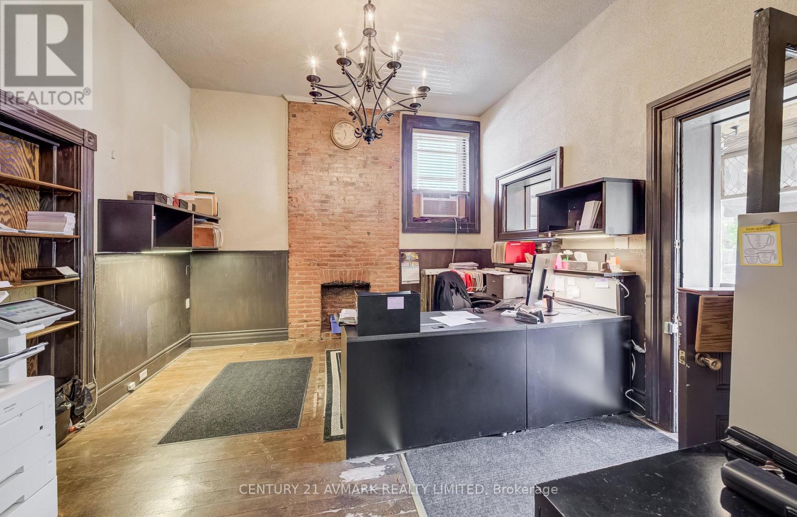 37 Church Street, St. Catharines, Ontario  L2R 3B7 - Photo 4 - X13830766