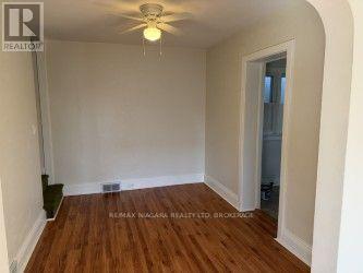 12a Jarvis Street, Fort Erie, Ontario  L2A 2S1 - Photo 4 - X13830930