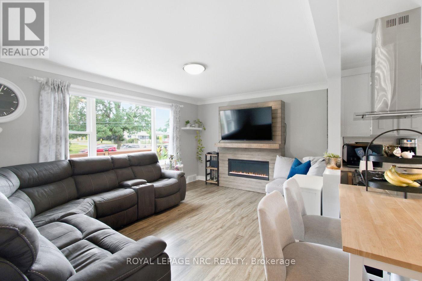 8031 Watson Street, Niagara Falls, Ontario  L2H 1E4 - Photo 12 - X13831024
