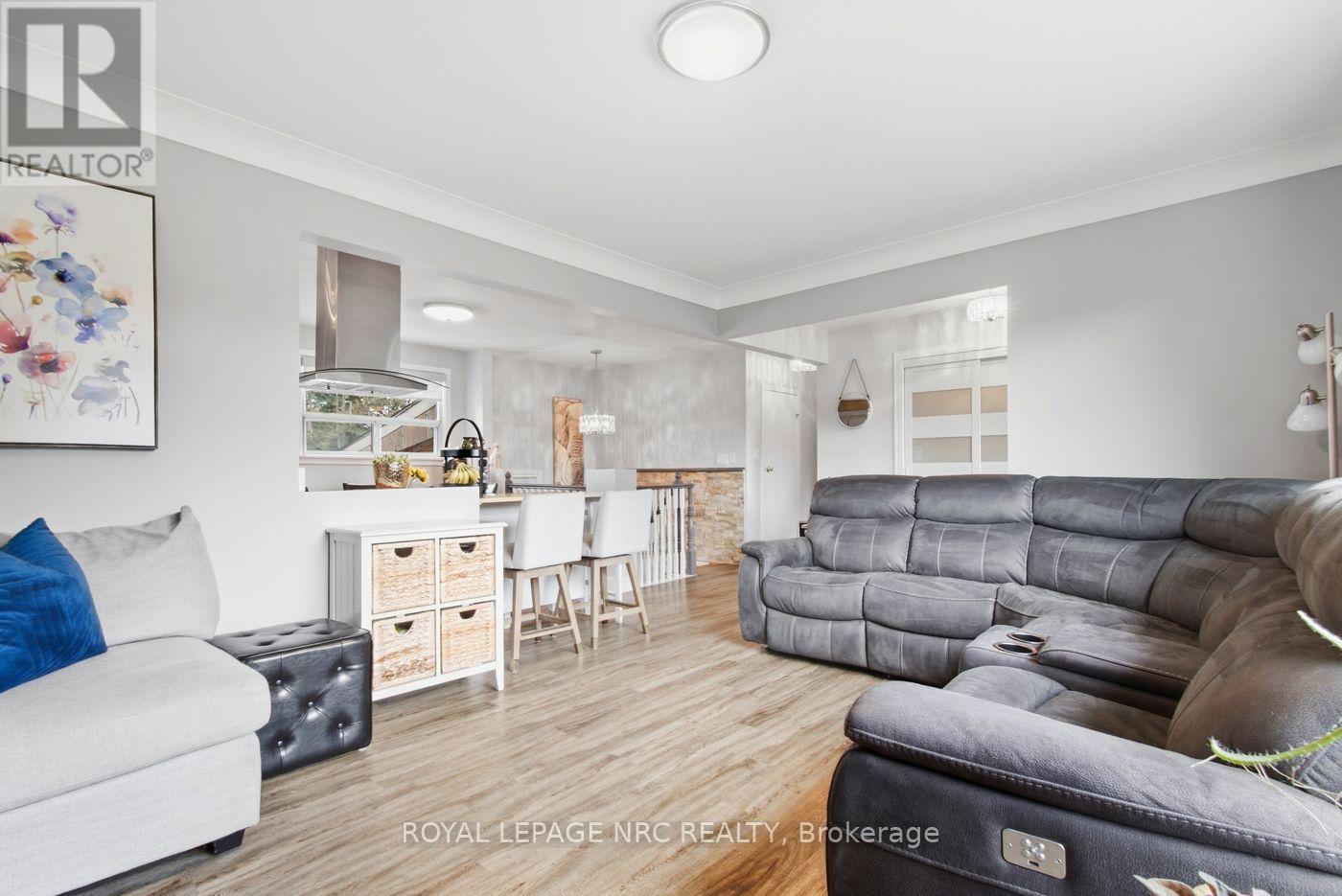 8031 Watson Street, Niagara Falls, Ontario  L2H 1E4 - Photo 14 - X13831024
