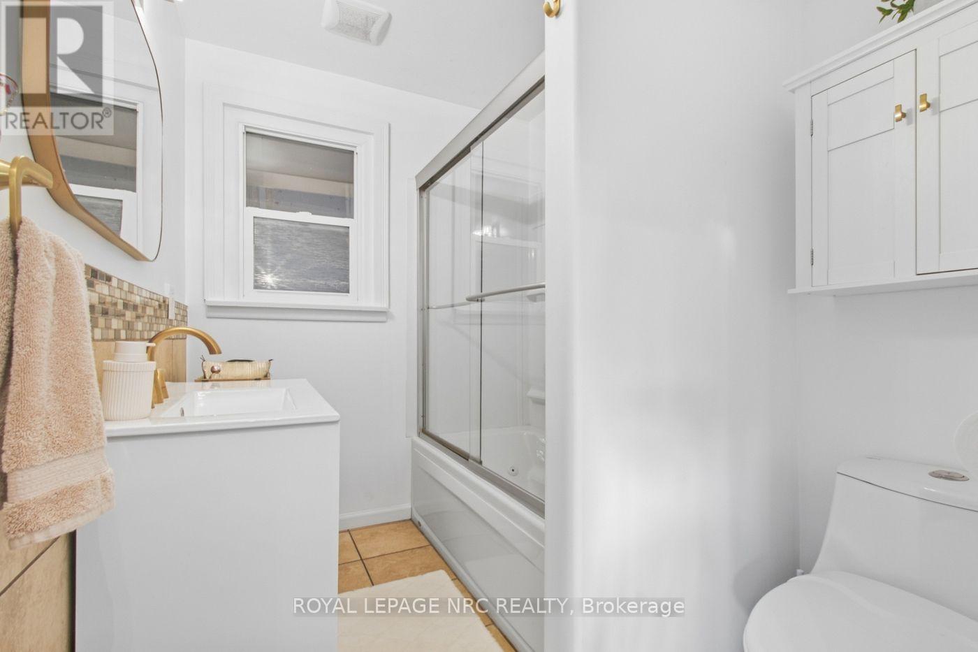 8031 Watson Street, Niagara Falls, Ontario  L2H 1E4 - Photo 19 - X13831024