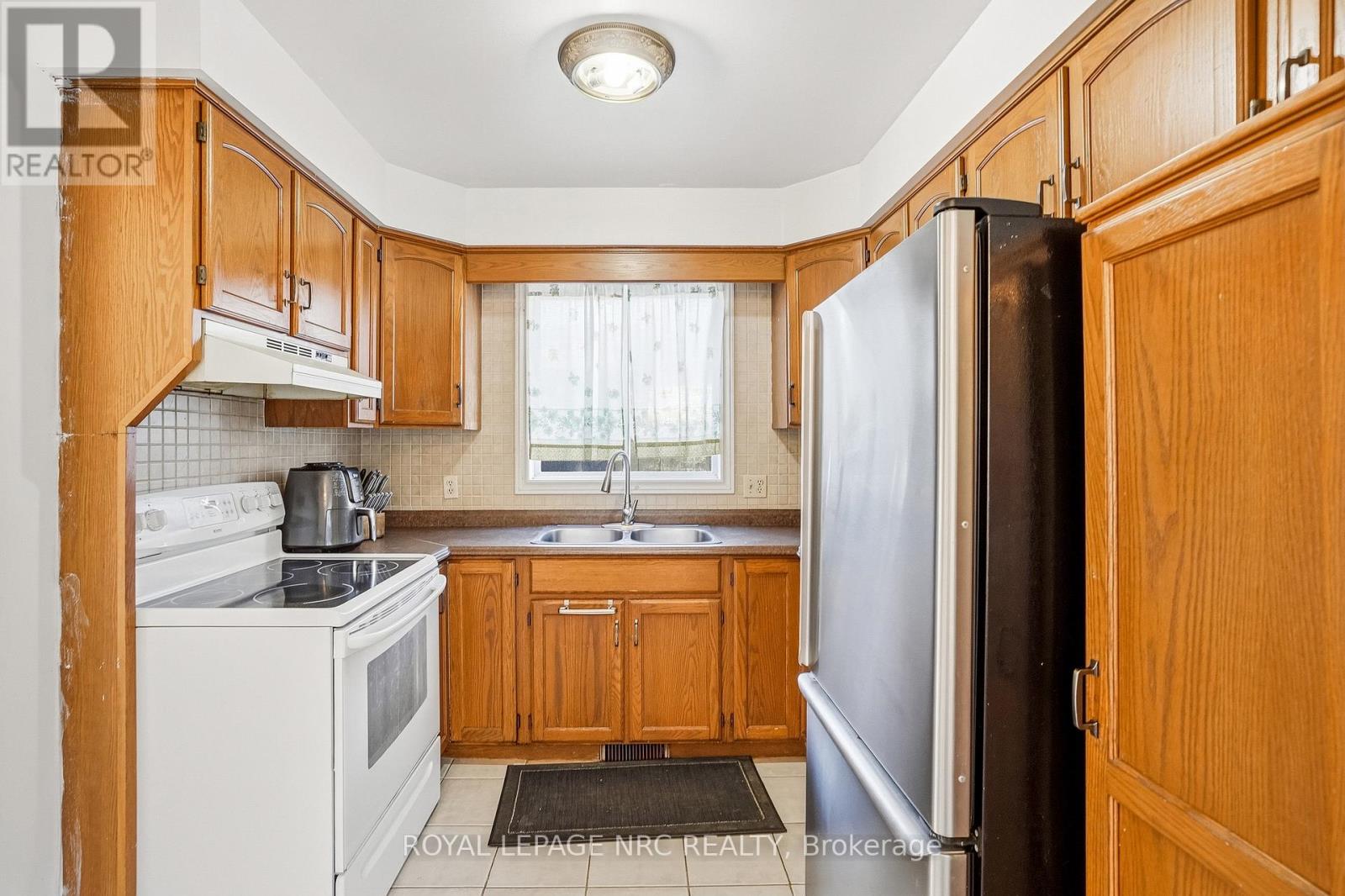 6033 Wildrose Crescent, Niagara Falls, Ontario  L2G 7T2 - Photo 8 - X13831316