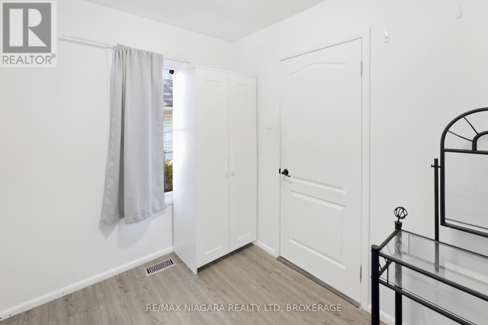 6525 Oneil Street, Niagara Falls, Ontario  L2J 1M7 - Photo 10 - X13831330