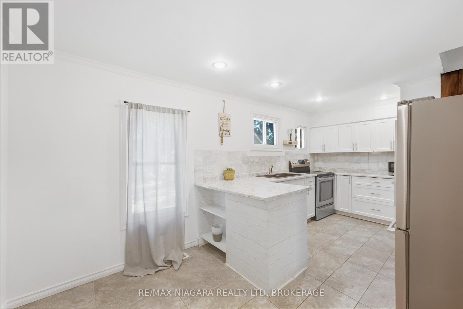 6525 Oneil Street, Niagara Falls, Ontario  L2J 1M7 - Photo 14 - X13831330