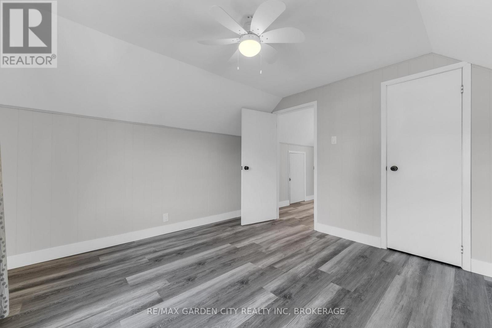4 Manor Road, St. Catharines, Ontario  L2N 3B5 - Photo 12 - X13831770