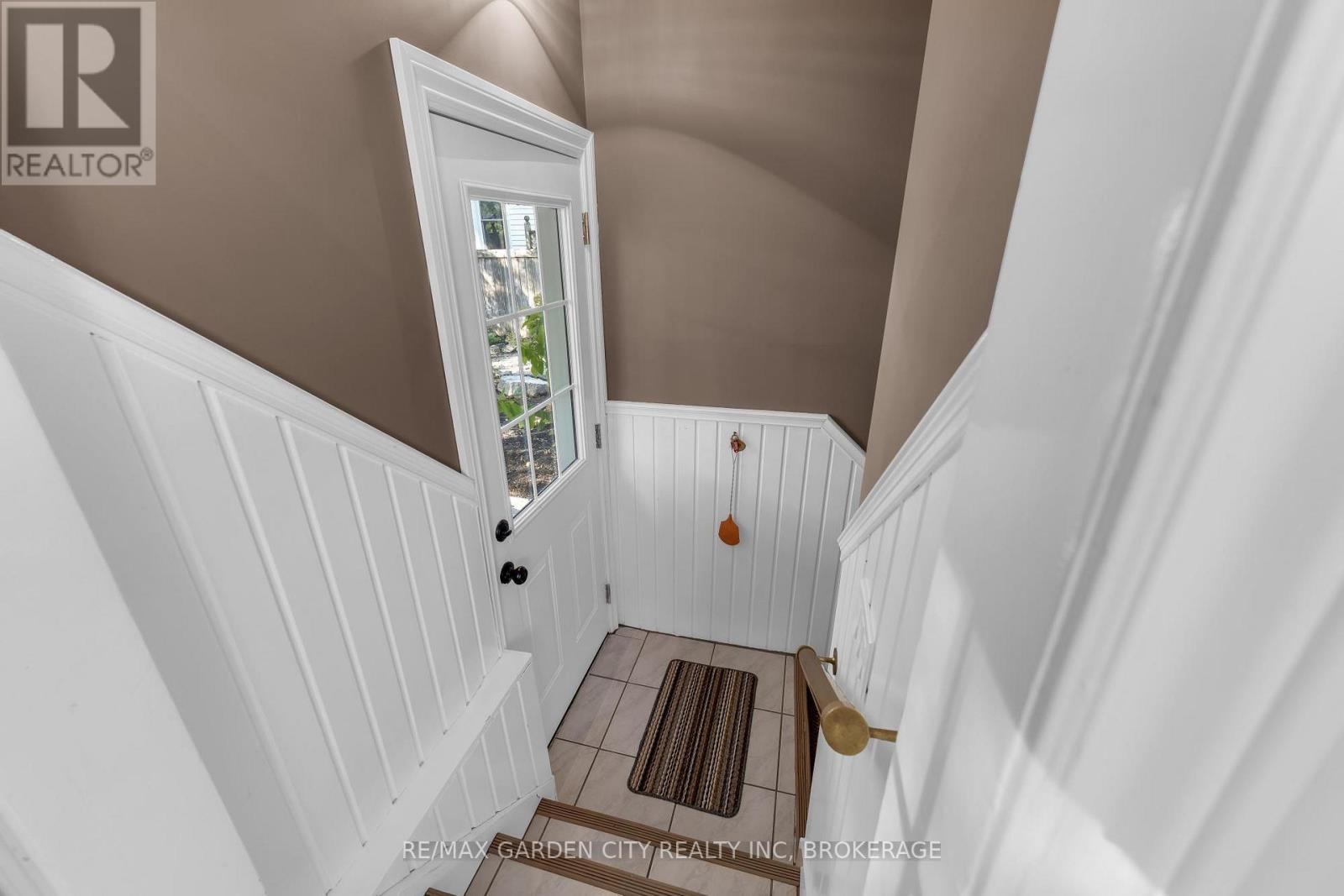 4 Manor Road, St. Catharines, Ontario  L2N 3B5 - Photo 16 - X13831770