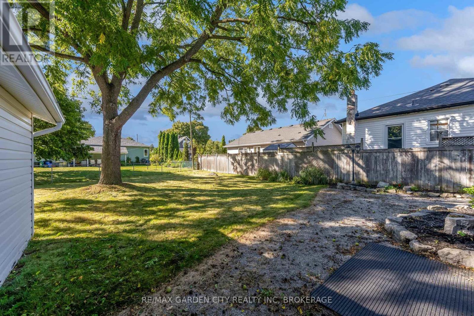 4 Manor Road, St. Catharines, Ontario  L2N 3B5 - Photo 22 - X13831770