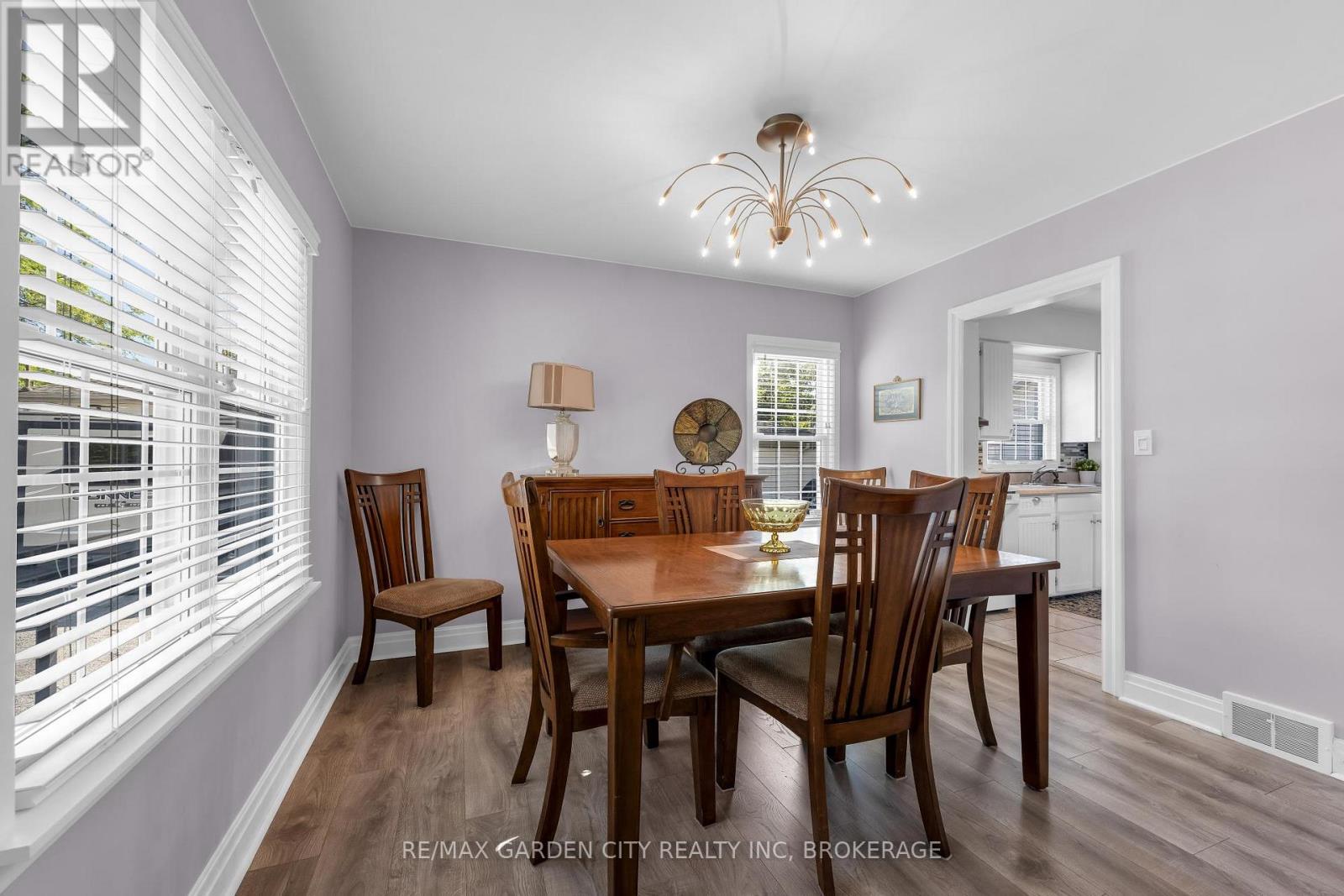 4 Manor Road, St. Catharines, Ontario  L2N 3B5 - Photo 8 - X13831770