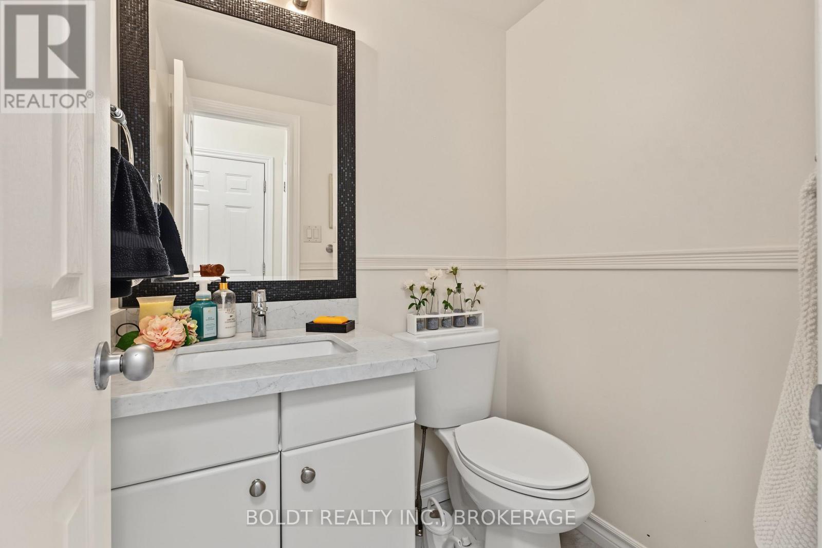17 Valridge Court, Hamilton, Ontario  L9G 4Y5 - Photo 12 - X13831854