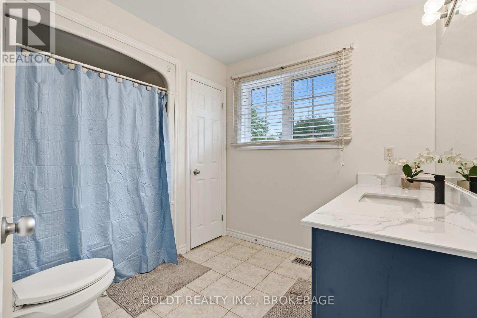 17 Valridge Court, Hamilton, Ontario  L9G 4Y5 - Photo 25 - X13831854