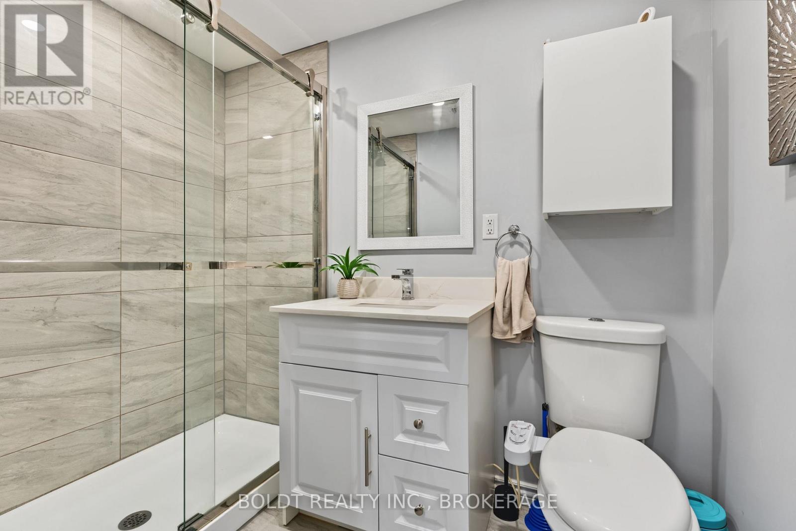 17 Valridge Court, Hamilton, Ontario  L9G 4Y5 - Photo 34 - X13831854