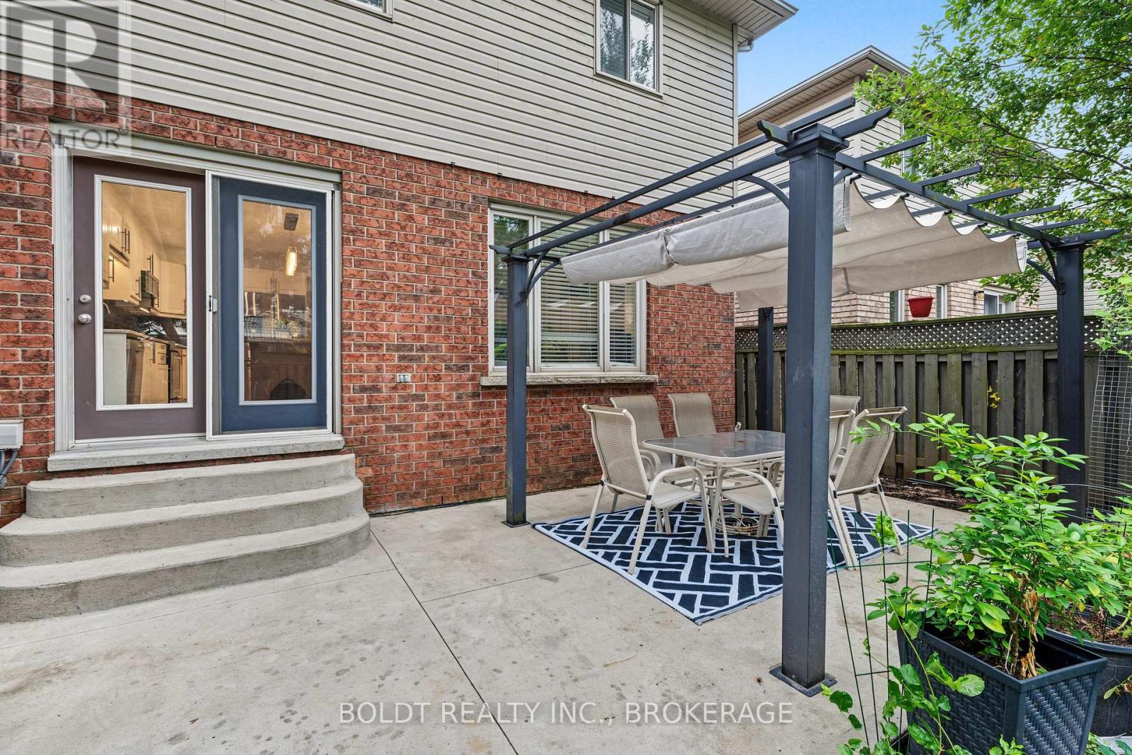 17 Valridge Court, Hamilton, Ontario  L9G 4Y5 - Photo 40 - X13831854