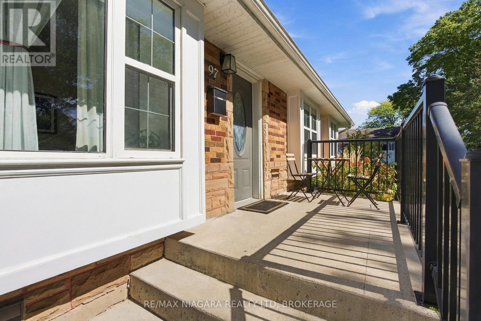97 Glendale Avenue, St. Catharines, Ontario  L2T 2J4 - Photo 4 - X13832052