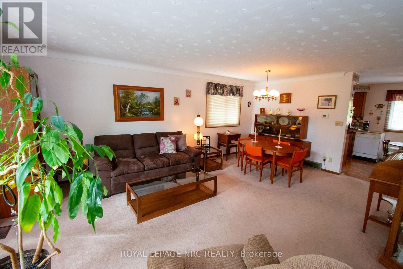 81 Ziraldo Road N, St. Catharines, Ontario  L2N 6S8 - Photo 6 - X13832732