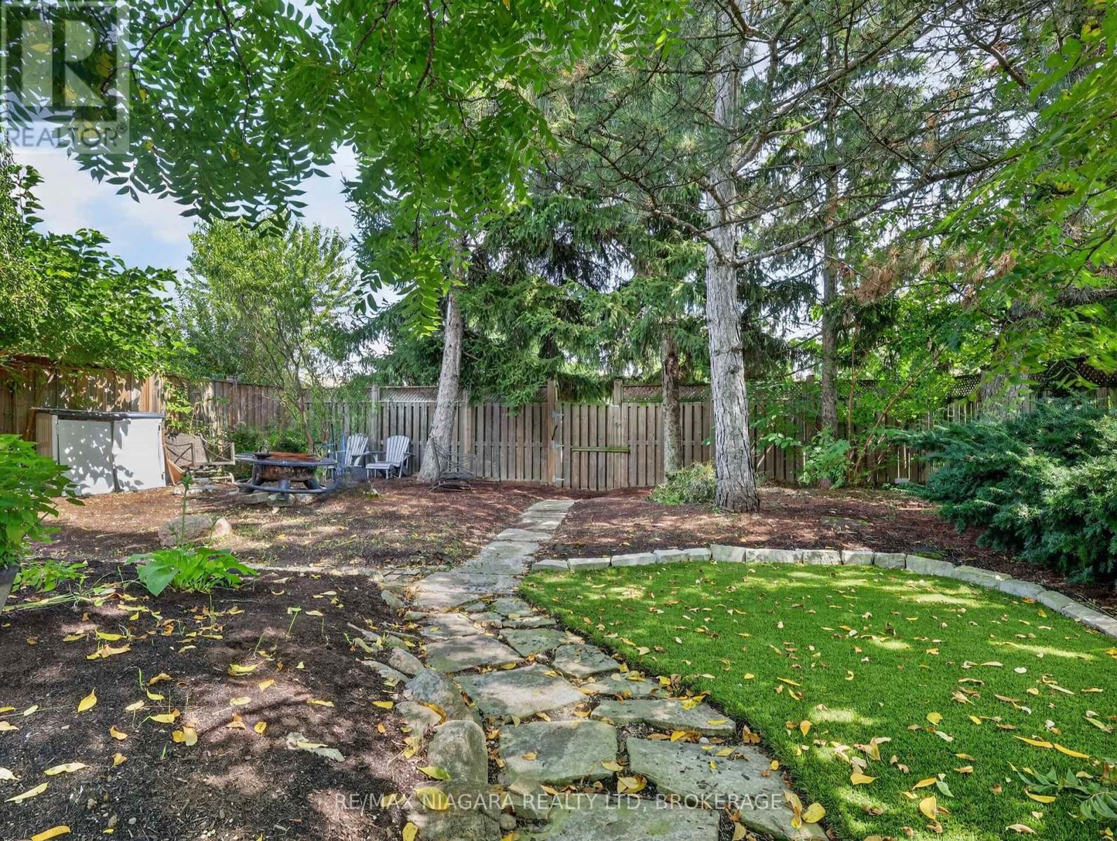 14 Fairlawn Court, St. Catharines, Ontario  L2M 7K4 - Photo 12 - X13832844