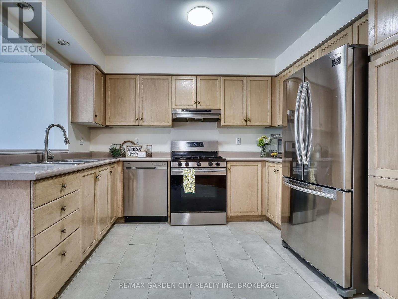 75 Jackson Court E, Welland, Ontario  L3C 7G4 - Photo 10 - X13833896
