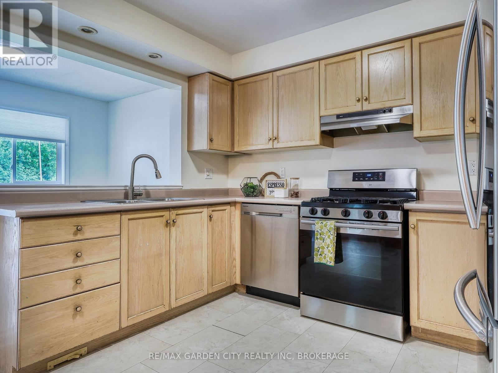 75 Jackson Court E, Welland, Ontario  L3C 7G4 - Photo 11 - X13833896