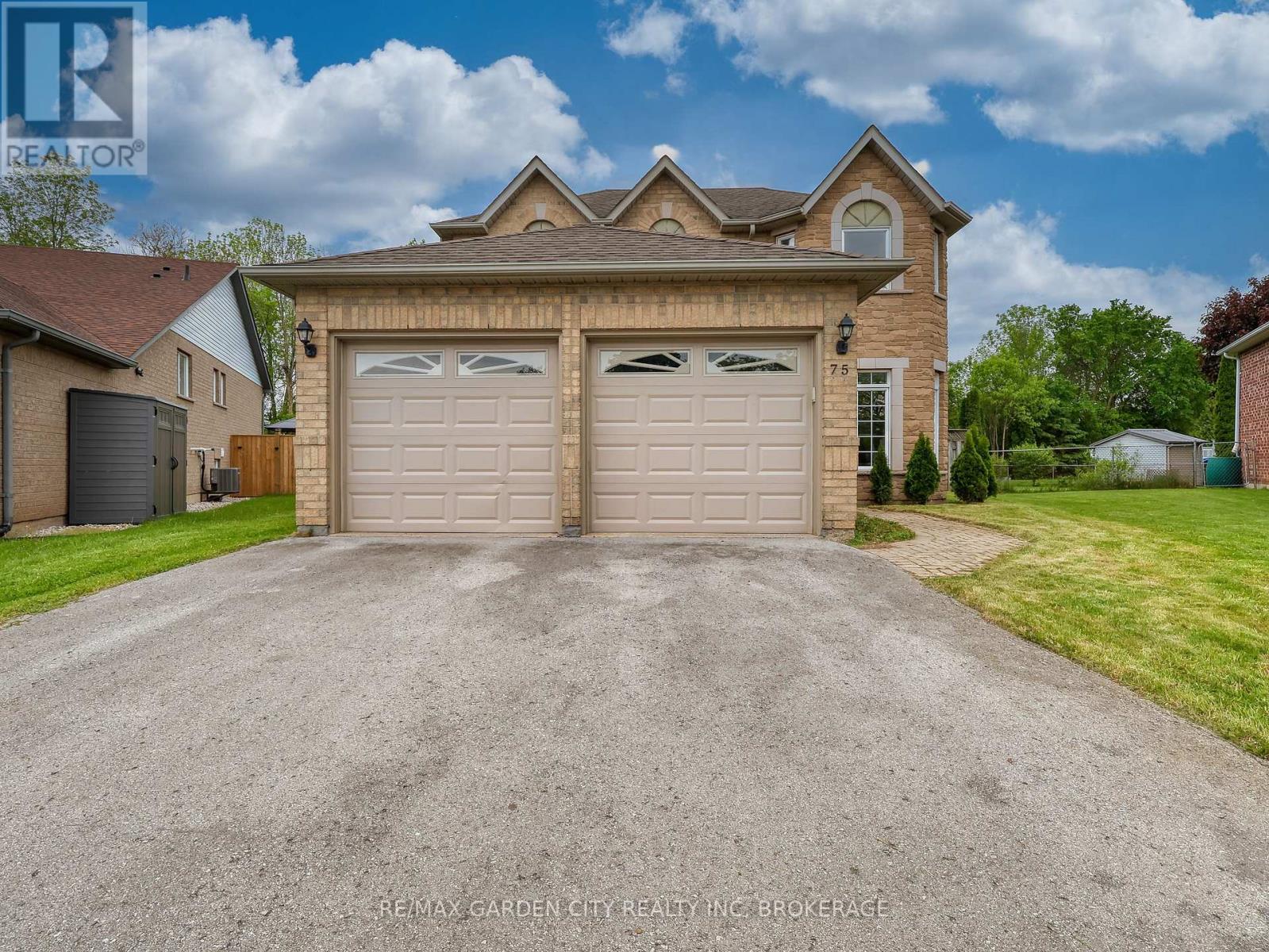 75 Jackson Court E, Welland, Ontario  L3C 7G4 - Photo 3 - X13833896