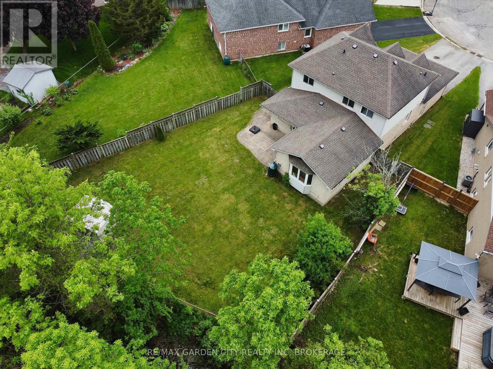 75 Jackson Court E, Welland, Ontario  L3C 7G4 - Photo 4 - X13833896