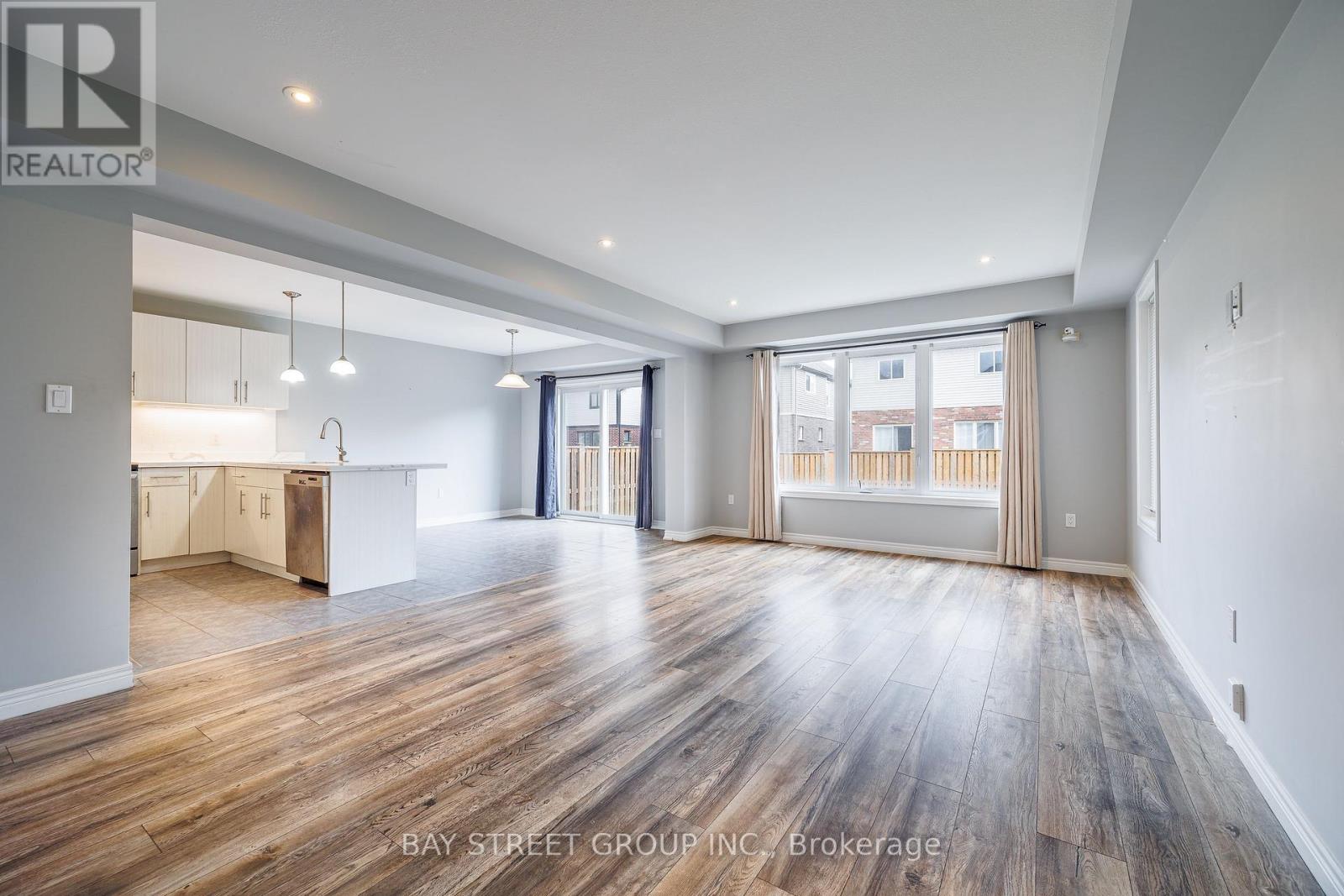 7752 Willey Street, Niagara Falls, Ontario  L2G 0H2 - Photo 3 - X13834058
