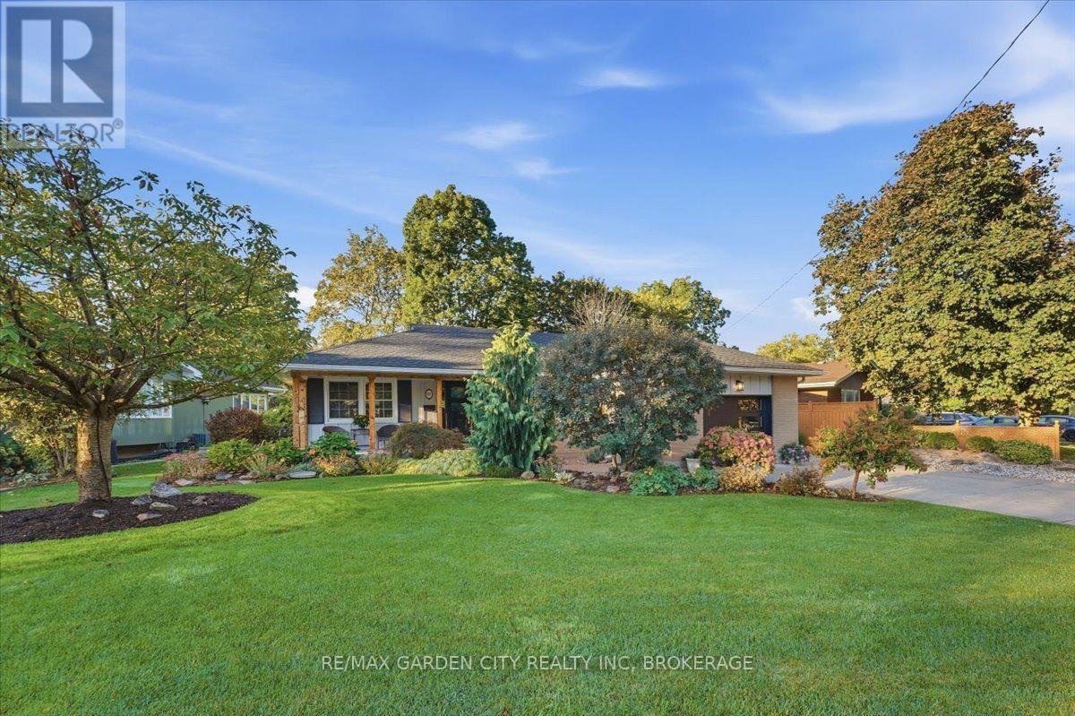 98 VILLAGE ROAD, St. Catharines, Ontario