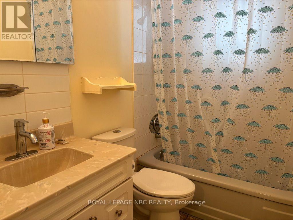 11 Rebecca Street, St. Catharines, Ontario  L2S 2G7 - Photo 8 - X13835202