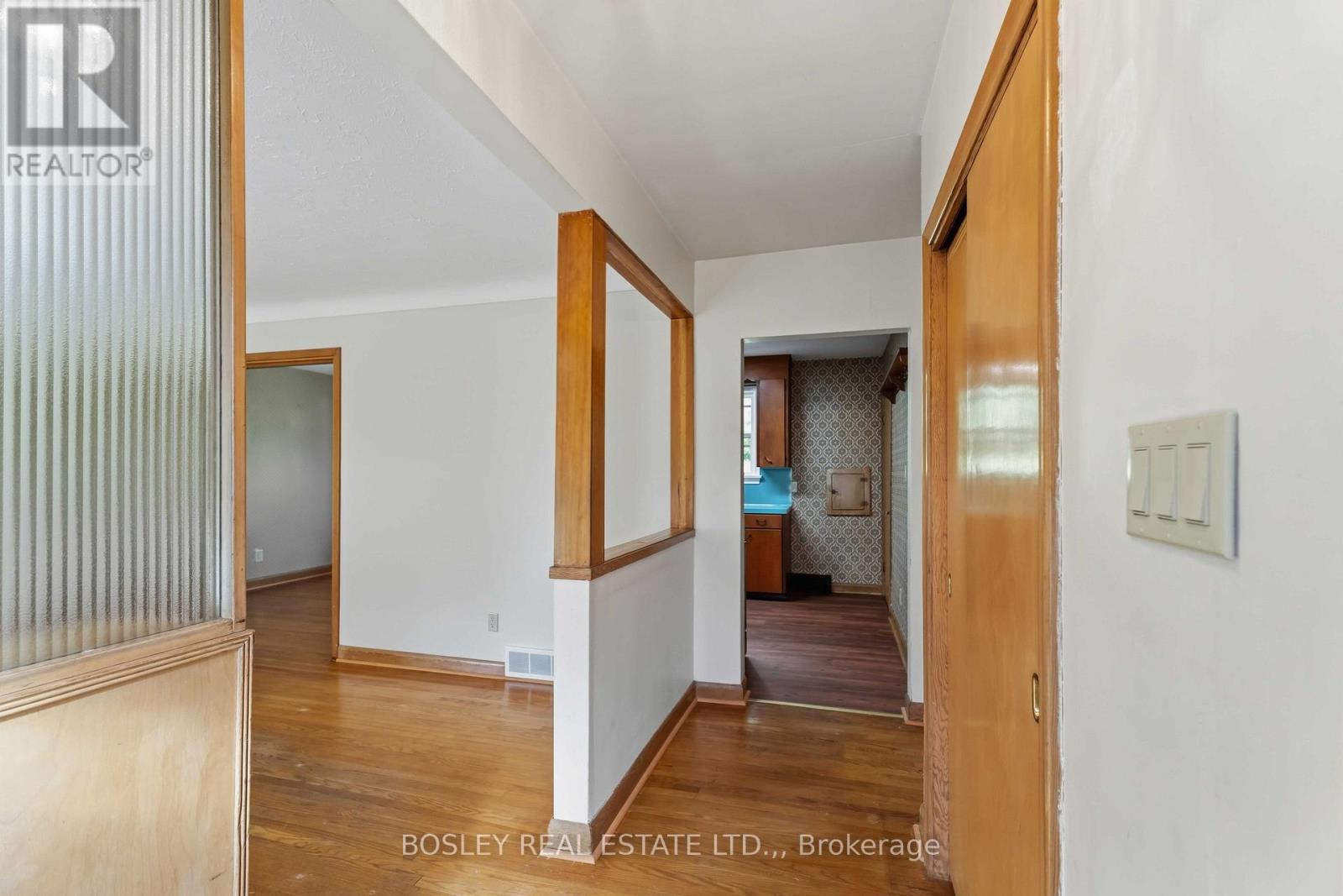 12 Glenhurst Circle, St. Catharines, Ontario  L2T 1Z1 - Photo 4 - X13835546