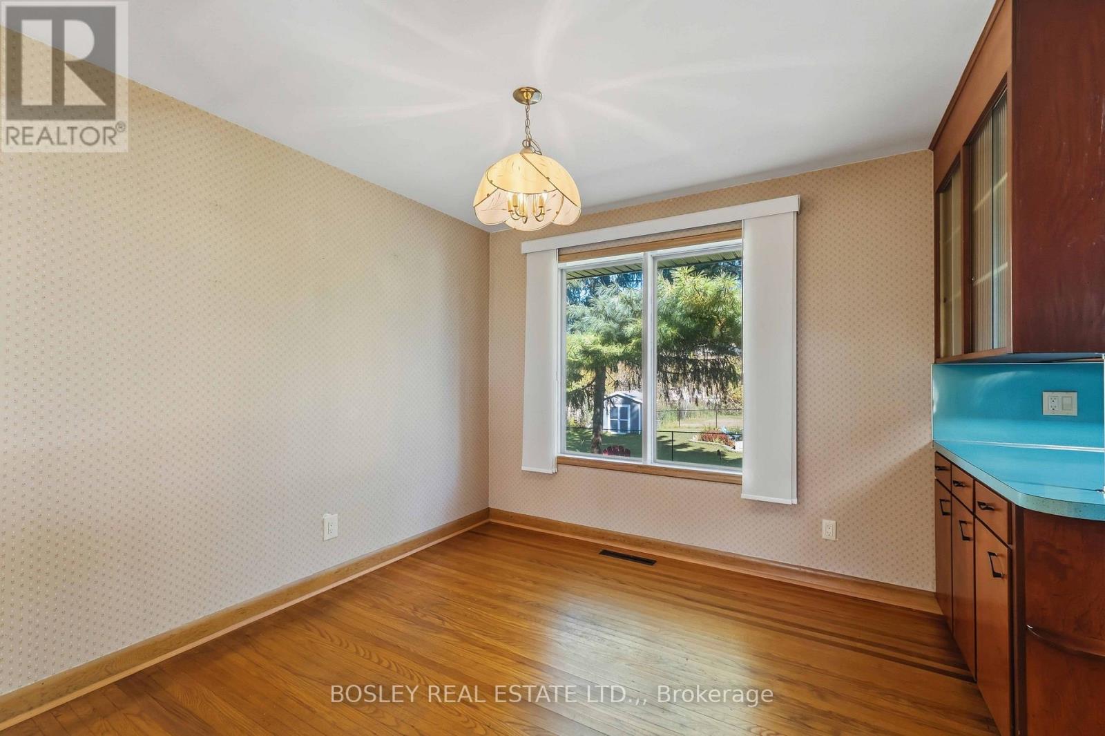 12 Glenhurst Circle, St. Catharines, Ontario  L2T 1Z1 - Photo 9 - X13835546