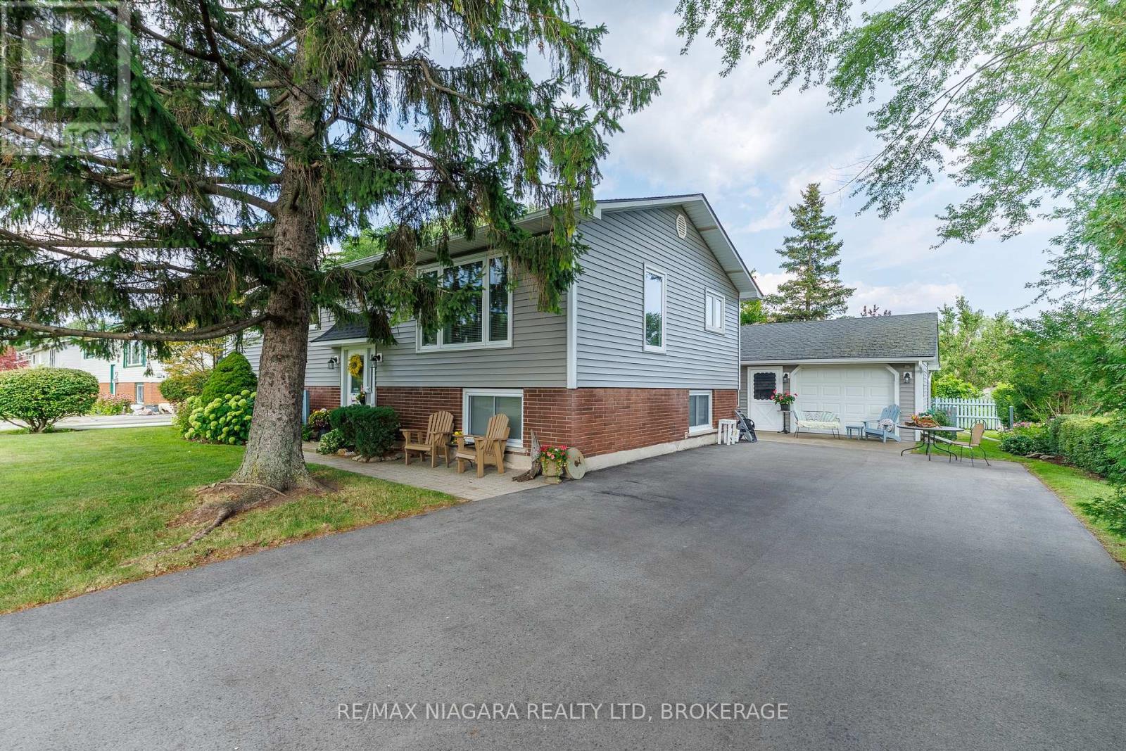 924 Daytona Drive, Fort Erie, Ontario  L2A 4Z8 - Photo 2 - X13835650