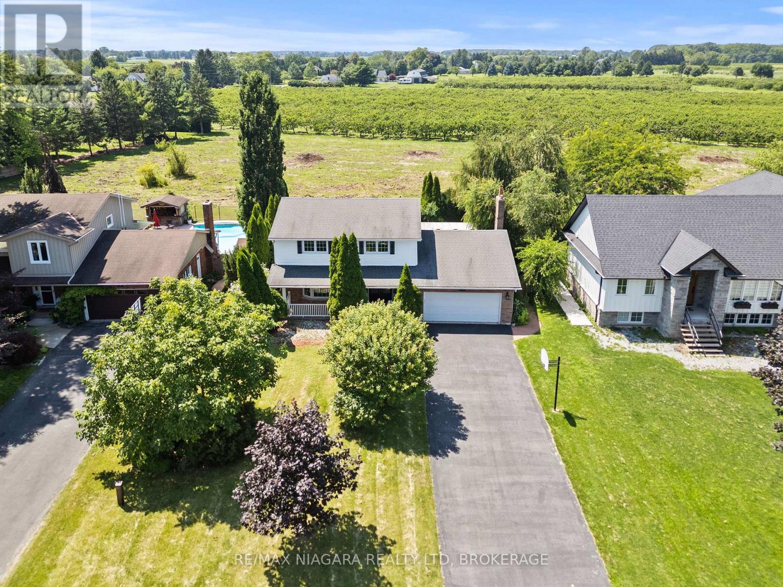 21 GARRISON VILLAGE DRIVE, Niagara-on-the-Lake, Ontario