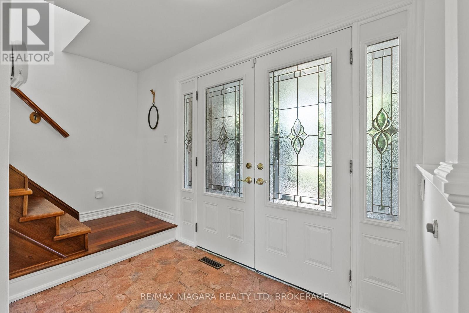 21 Garrison Village Drive, Niagara-On-The-Lake, Ontario  L0S 1J0 - Photo 6 - X13836112