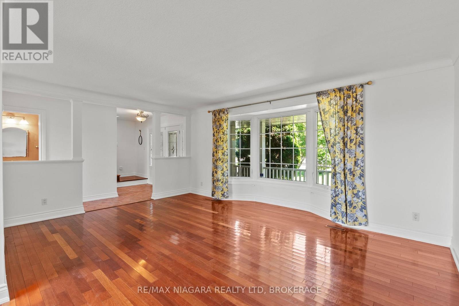 21 Garrison Village Drive, Niagara-On-The-Lake, Ontario  L0S 1J0 - Photo 8 - X13836112