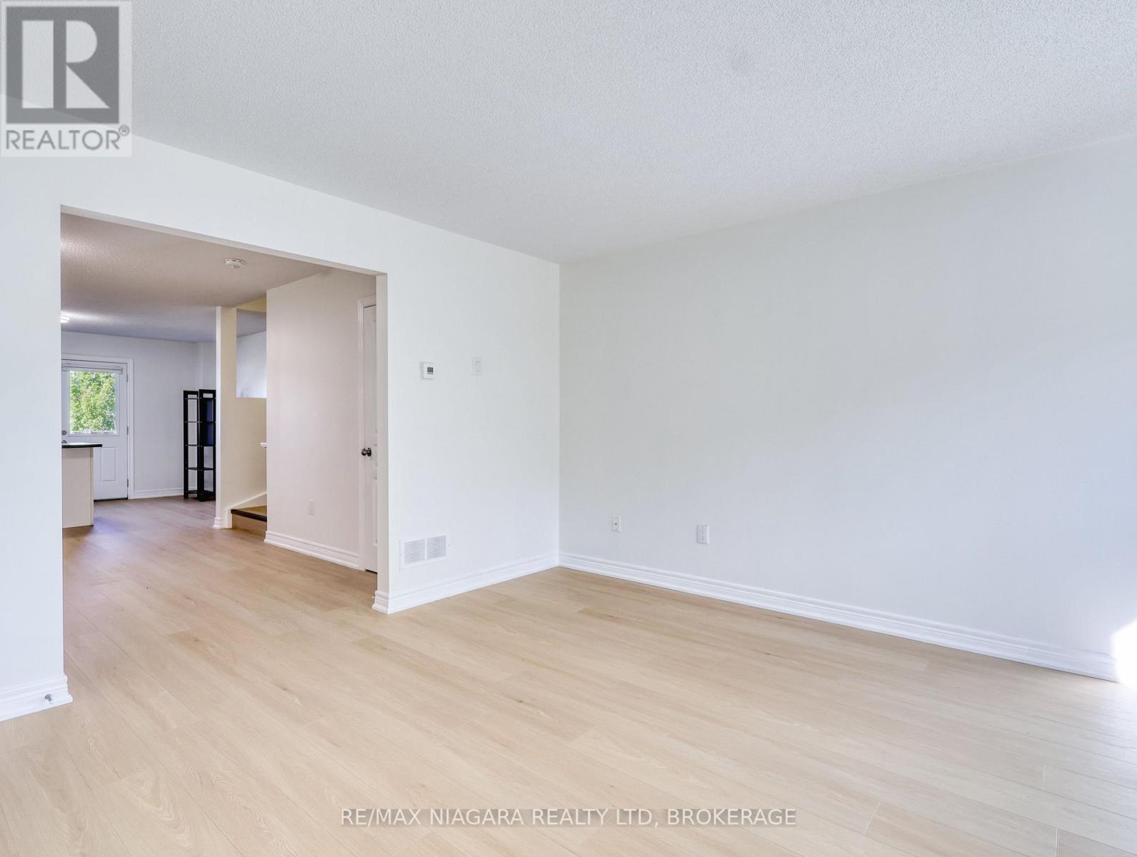 37 - 6118 Kelsey Crescent, Niagara Falls, Ontario  L2H 0M6 - Photo 4 - X13836204