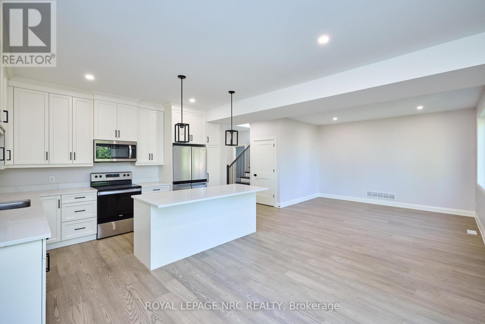 185 Hodgkins Avenue, Thorold, Ontario  L2V 1M2 - Photo 12 - X13836352