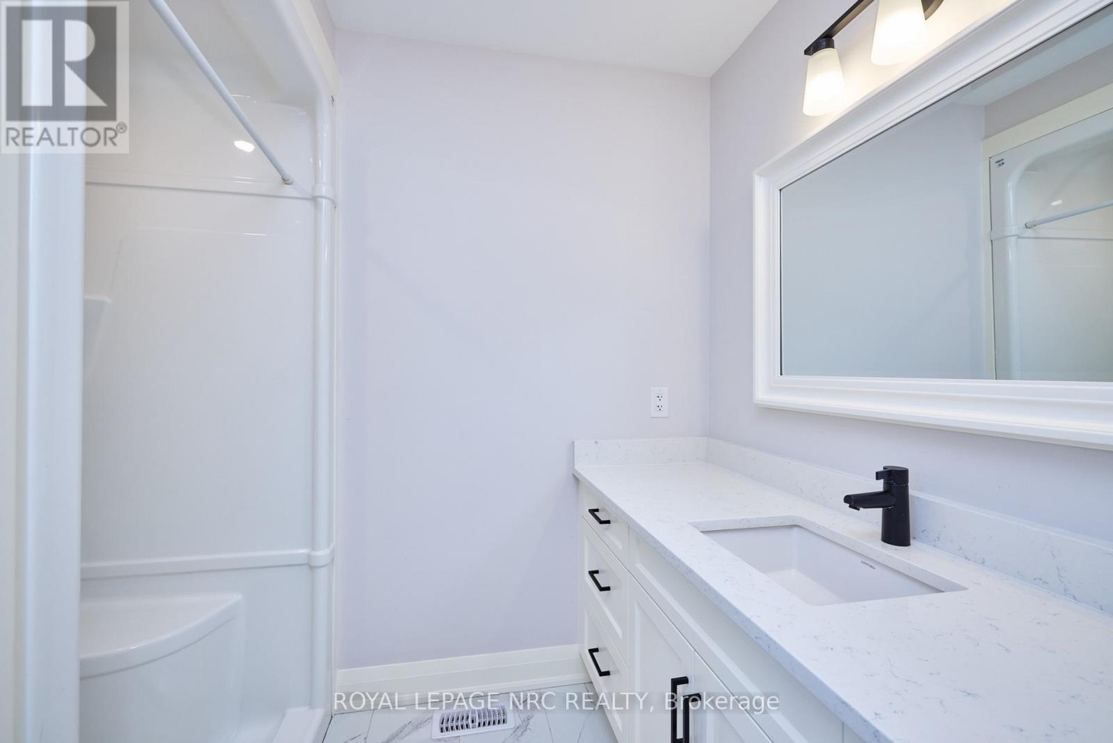 185 Hodgkins Avenue, Thorold, Ontario  L2V 1M2 - Photo 38 - X13836352