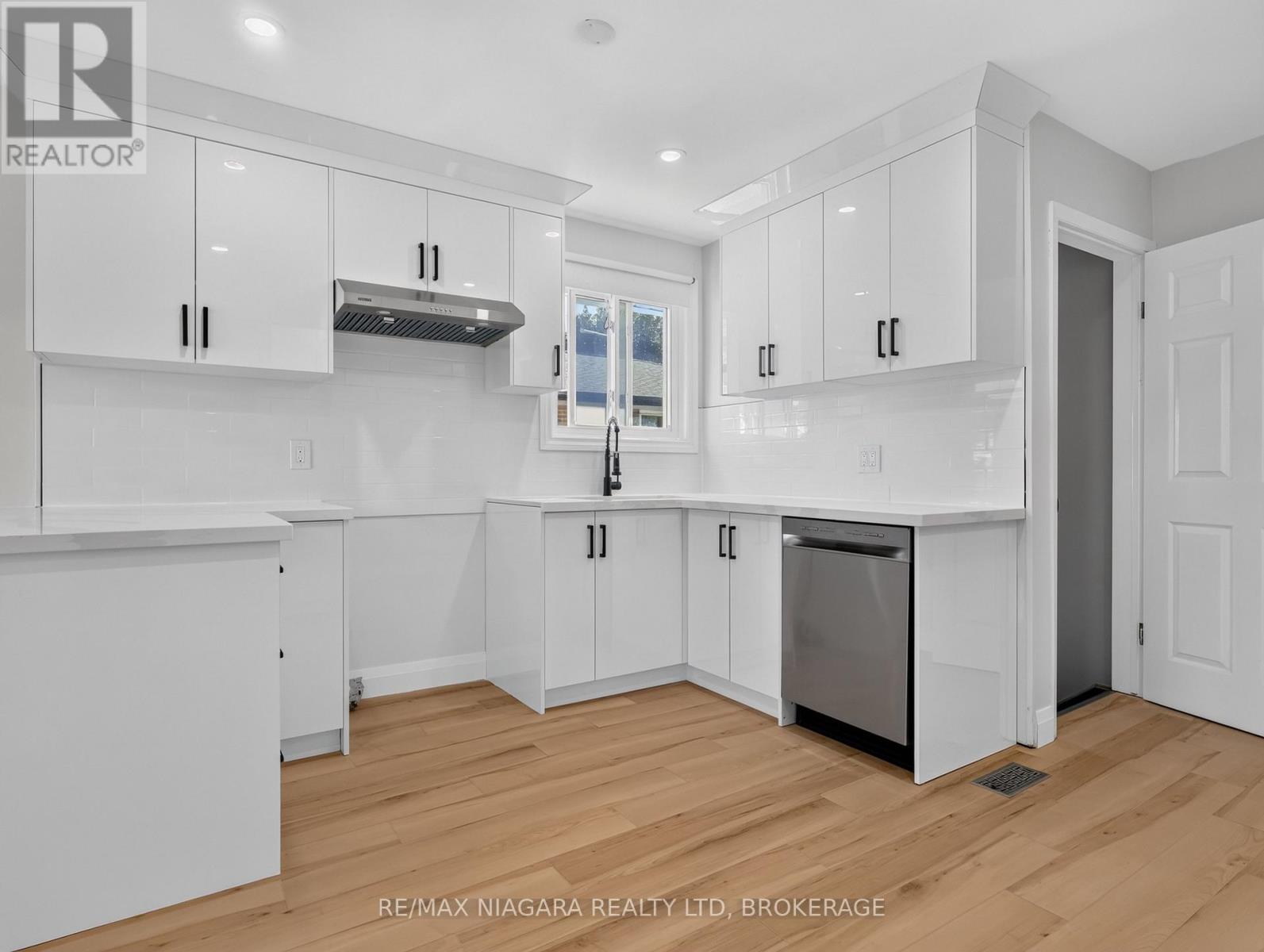 82 Regent Drive, St. Catharines, Ontario  L2M 3L7 - Photo 15 - X13836354