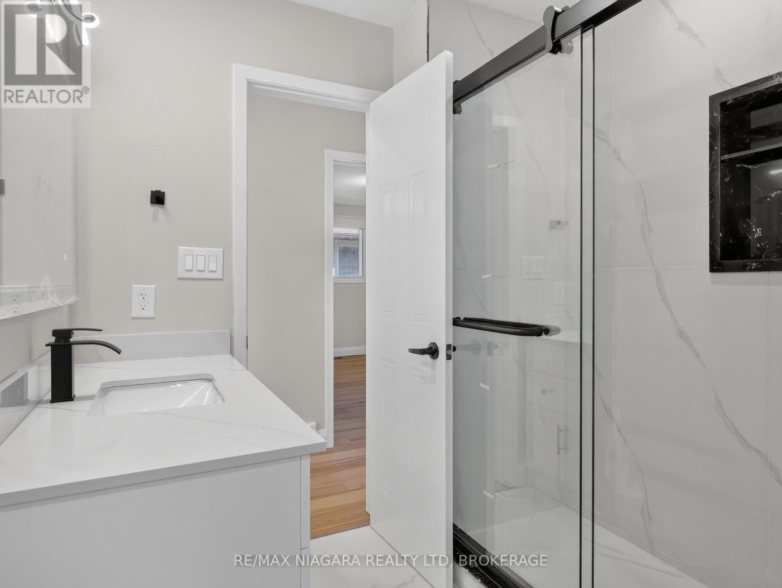 82 Regent Drive, St. Catharines, Ontario  L2M 3L7 - Photo 25 - X13836354