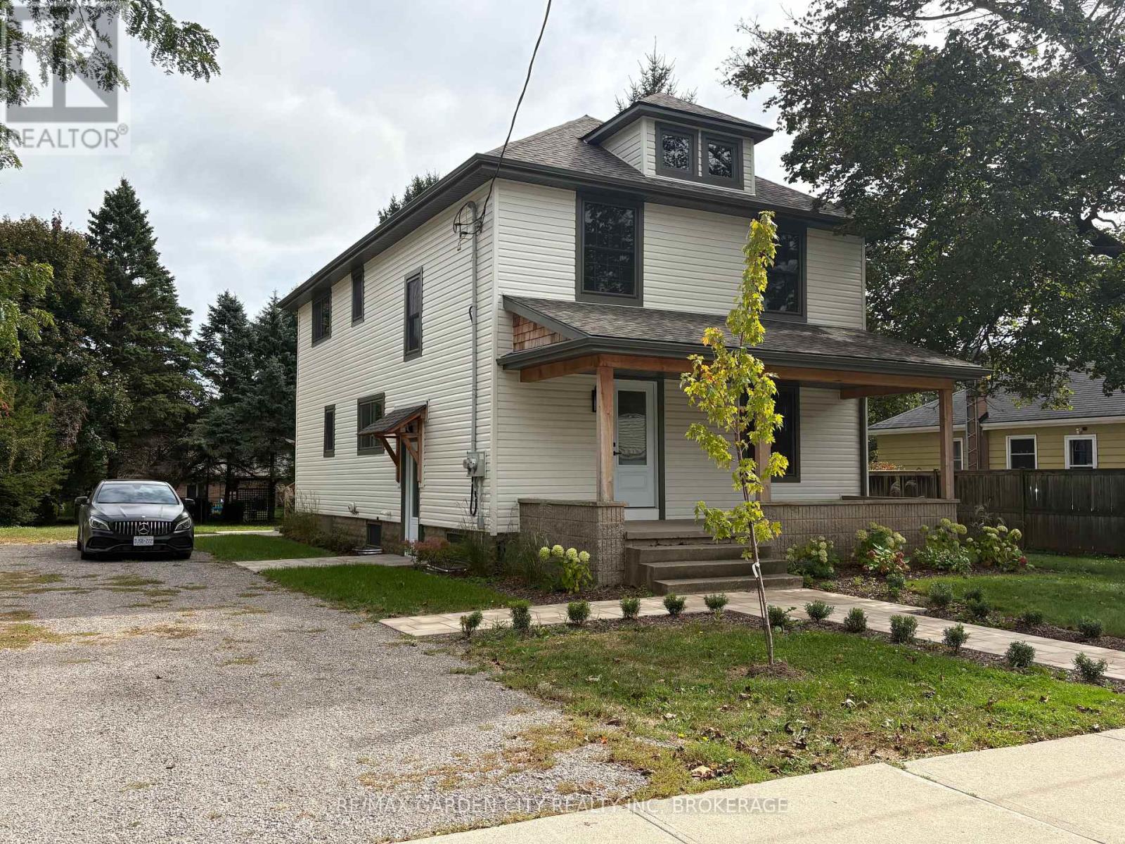 2 - 1105 HAIST STREET, Pelham, Ontario