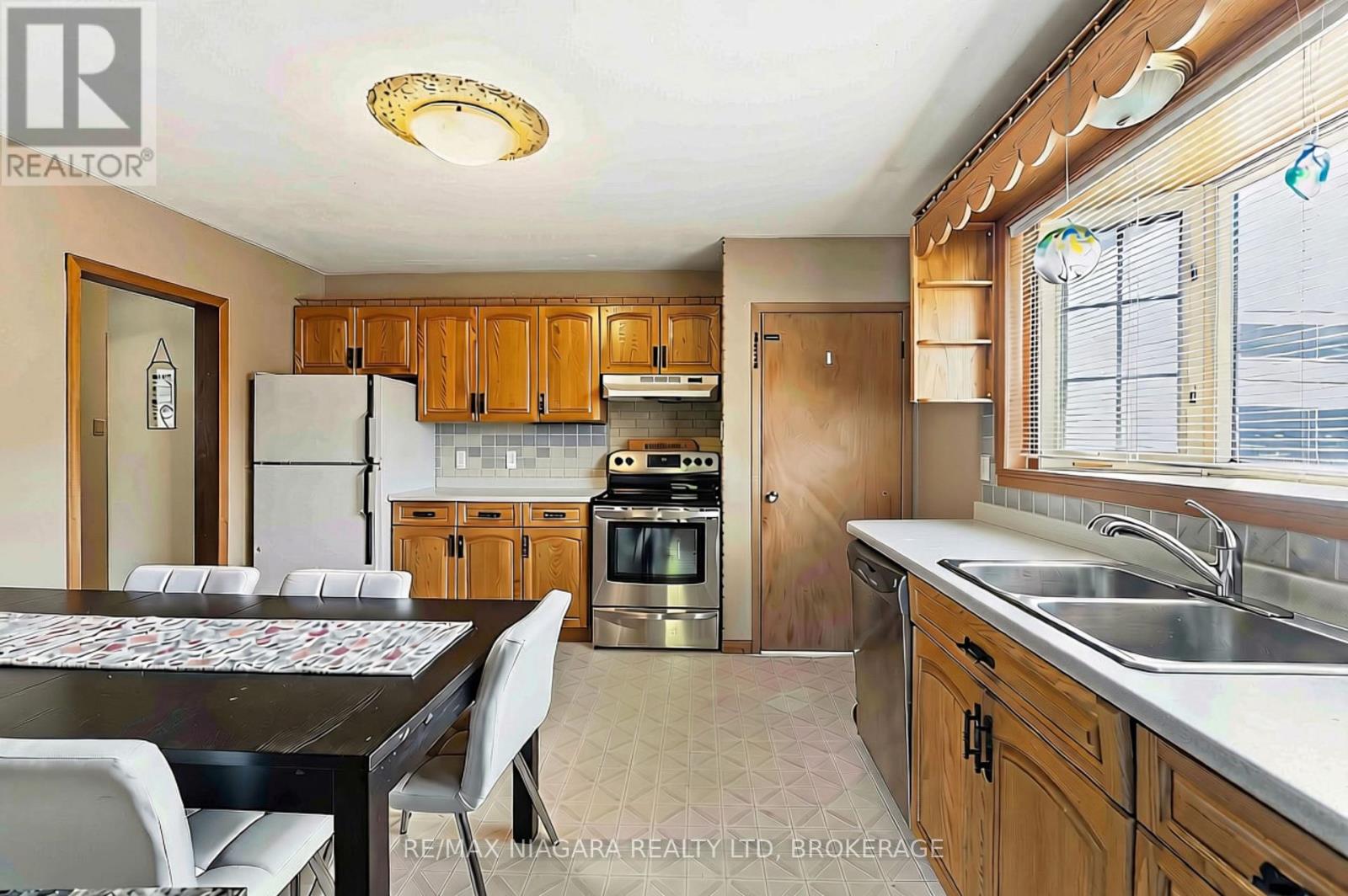 8689 Furlong Avenue, Niagara Falls, Ontario  L2G 6W9 - Photo 9 - X13837332