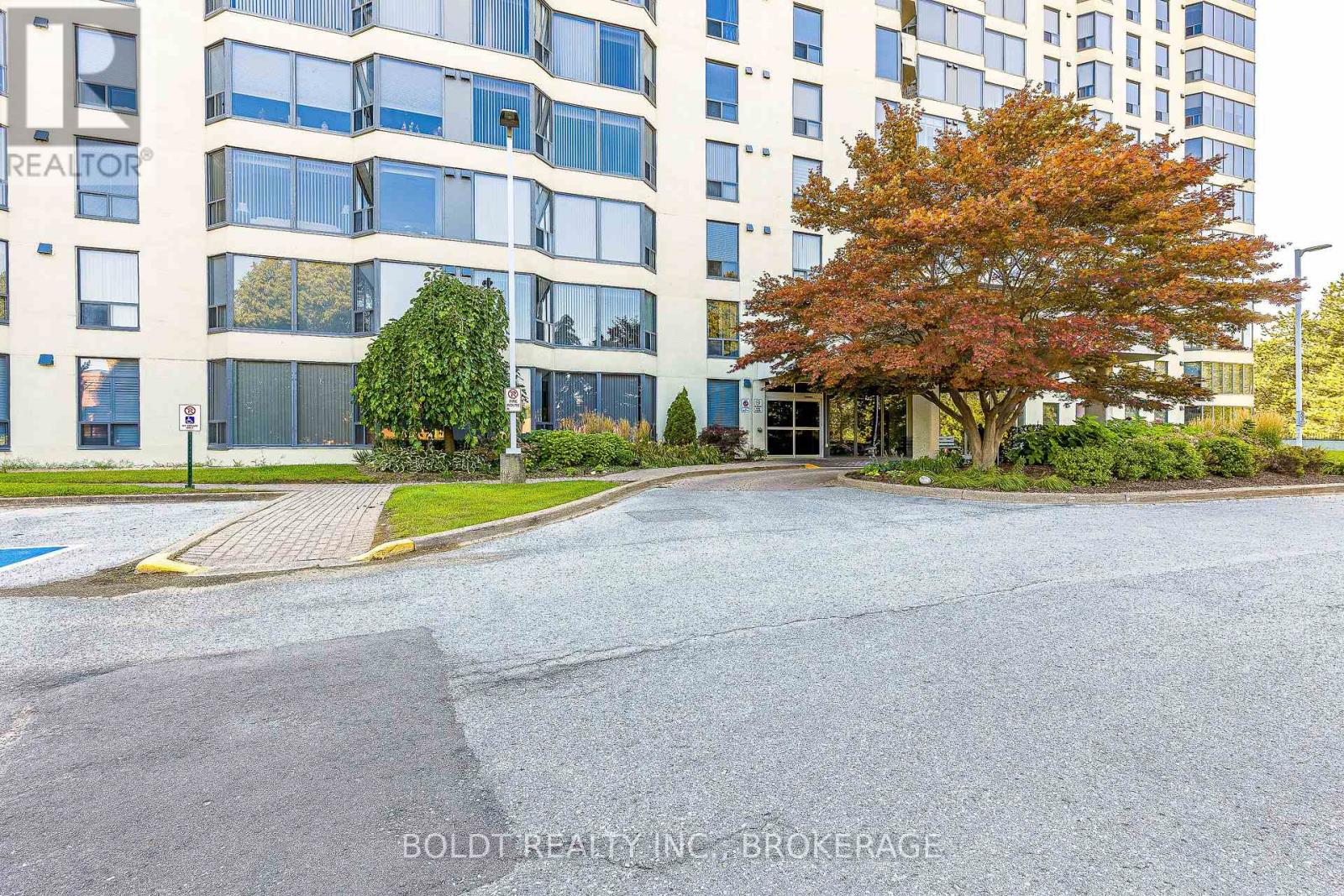 812 - 81 Scott Street, St. Catharines, Ontario  L2N 7L5 - Photo 4 - X13837366
