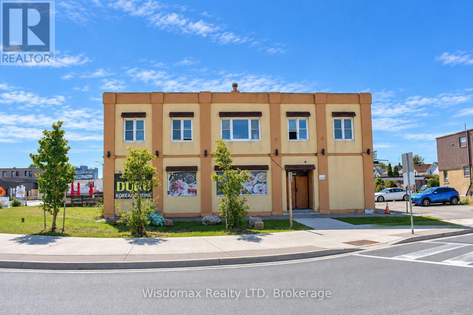 4816 BRIDGE STREET, Niagara Falls, Ontario